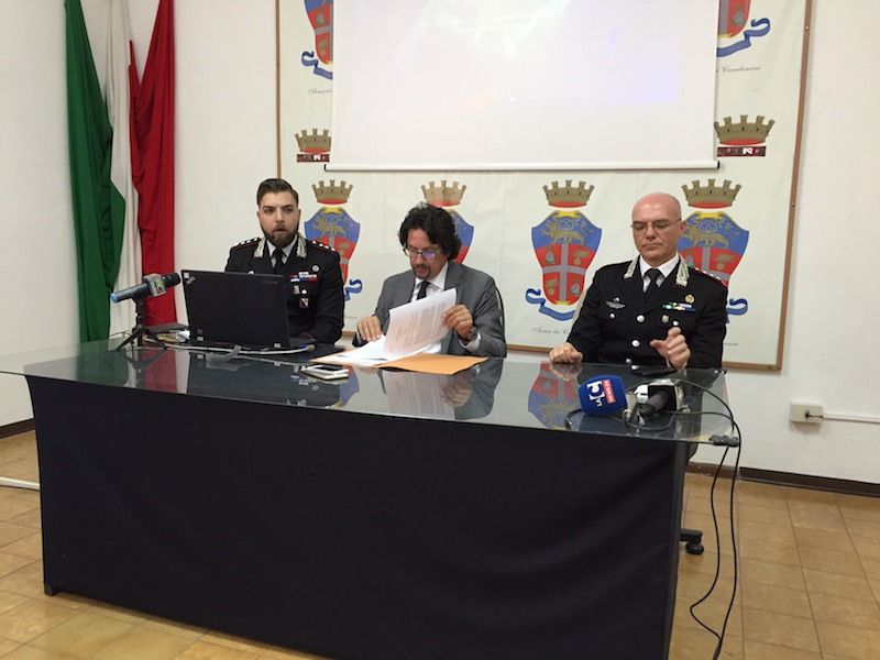 Pioggia di piombo per controllare le piazze di spaccio 