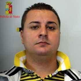 Ferì un barista per gelosia, si costituisce