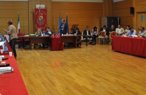 «Ancora rinvii nel processo sui voti comprati a Lamezia, inammissibile»