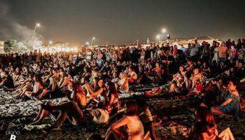 Musica d’autore e desideri sotto le stelle, la “Notte dei Falò” torna a Schiavonea