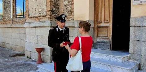 Perde portafoglio con 800 euro e documenti di valore, ritrovato da un carabiniere