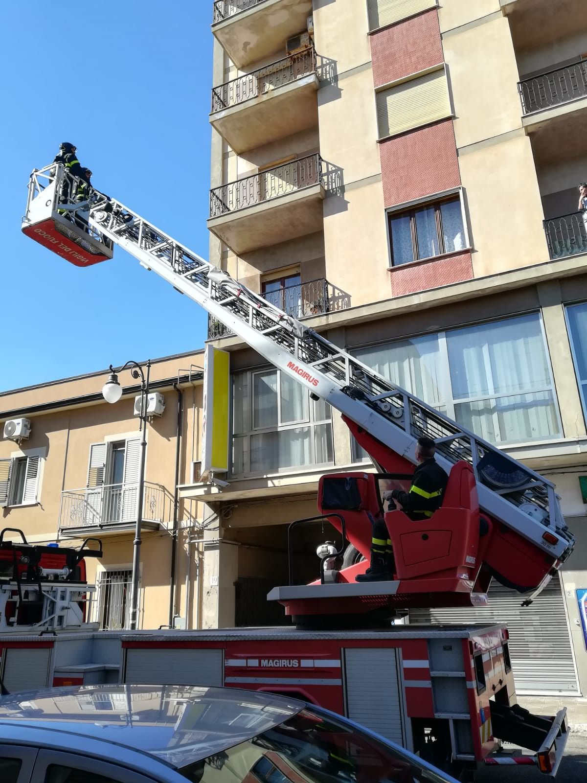 Locri, anziana morta in casa. Intervento dei vigili del fuoco