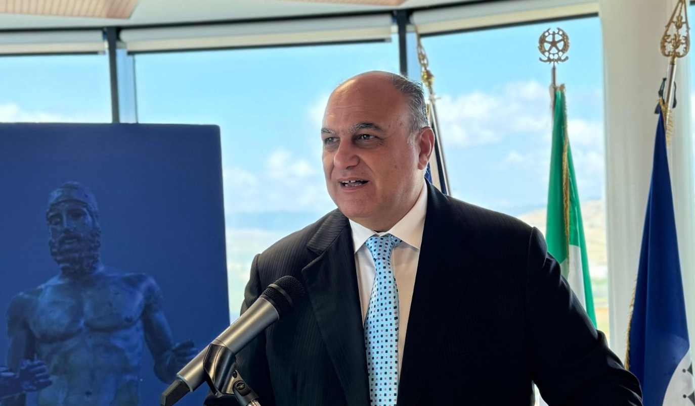 Arrical, Calabrese: «Nessun aumento Tari. Con noi al governo stop a città invase da rifiuti»