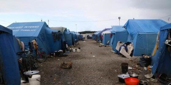 Tenta di uccidere un connazionale nella tendopoli di San Ferdinando, ghanese arrestato