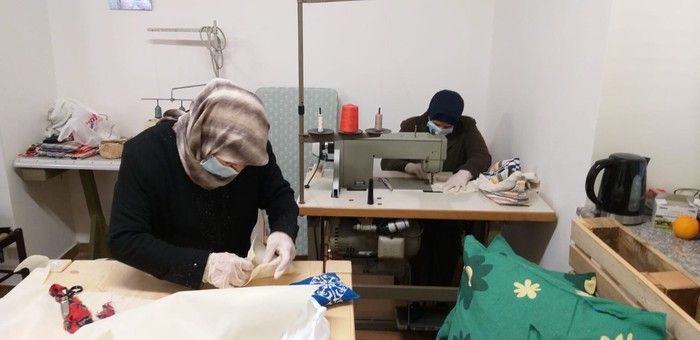 “Fuori dal buio”, raccolta fondi per illuminare la strada dei braccianti della Piana di Gioia Tauro