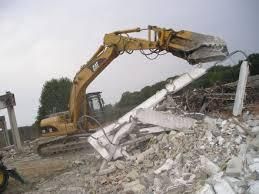 Casa abusiva del clan Pesce, verrà abbattuta dalla ditta di Saffioti