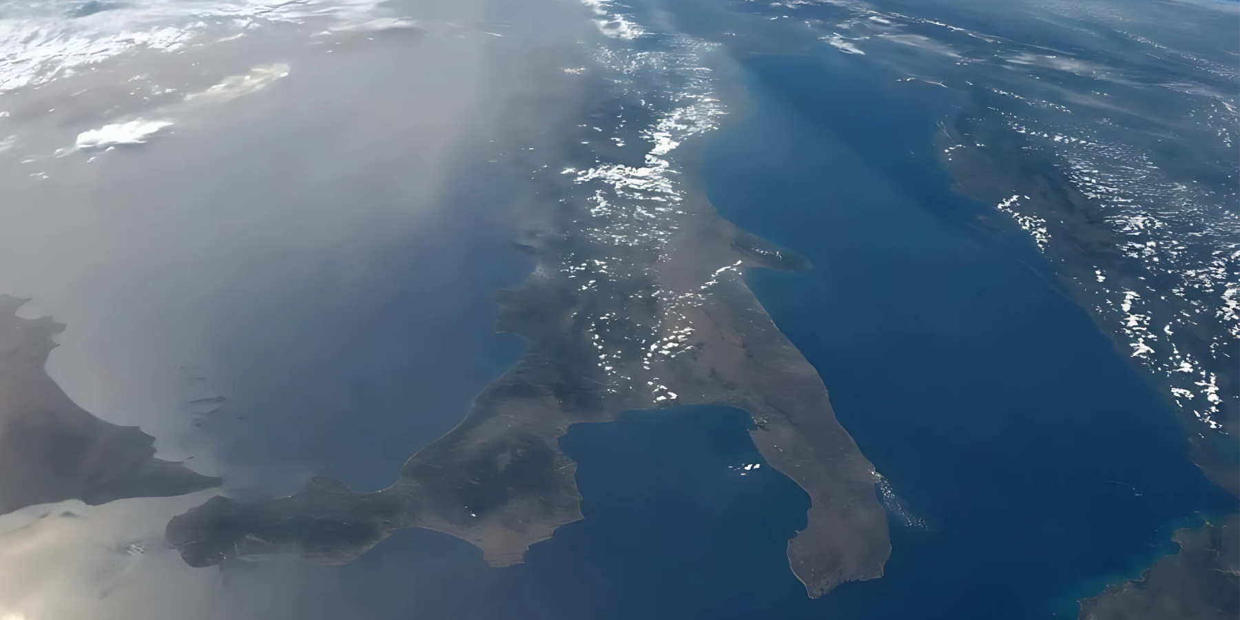 Non è l’inferno né il paradiso. È la Calabria