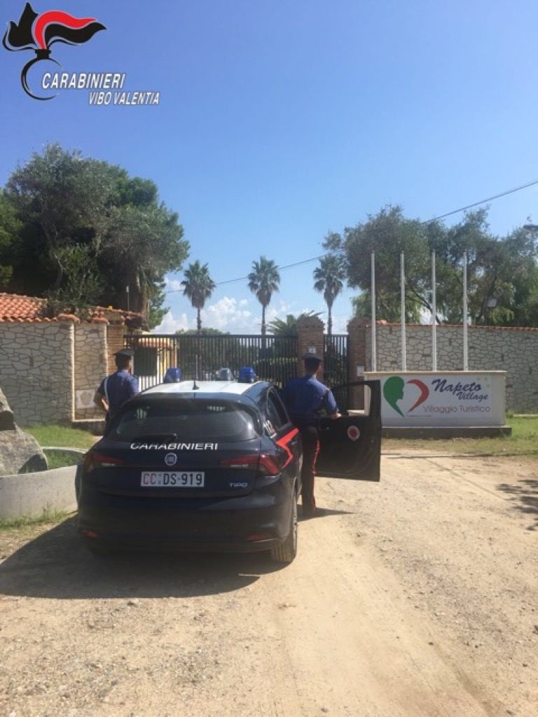 Viola i sigilli, arrestato il titolare di un ristorante