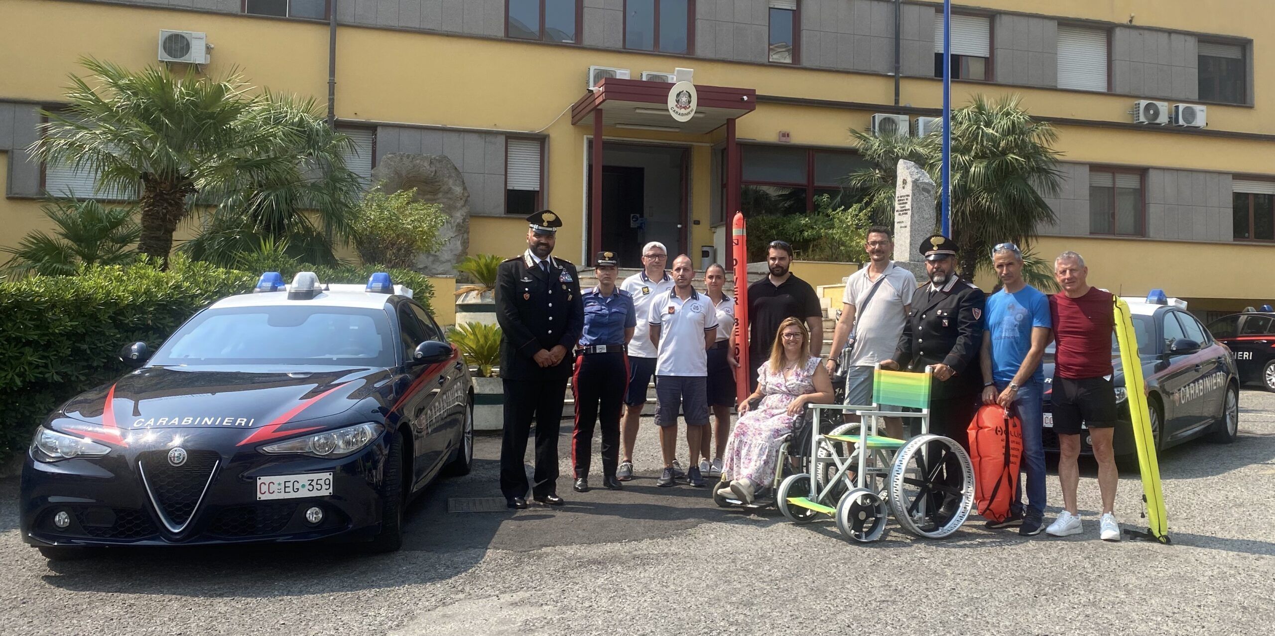 Soverato, ragazza perde la carrozzina in mare. Volontari la recuperano a 65 metri di profondità – FOTO e VIDEO