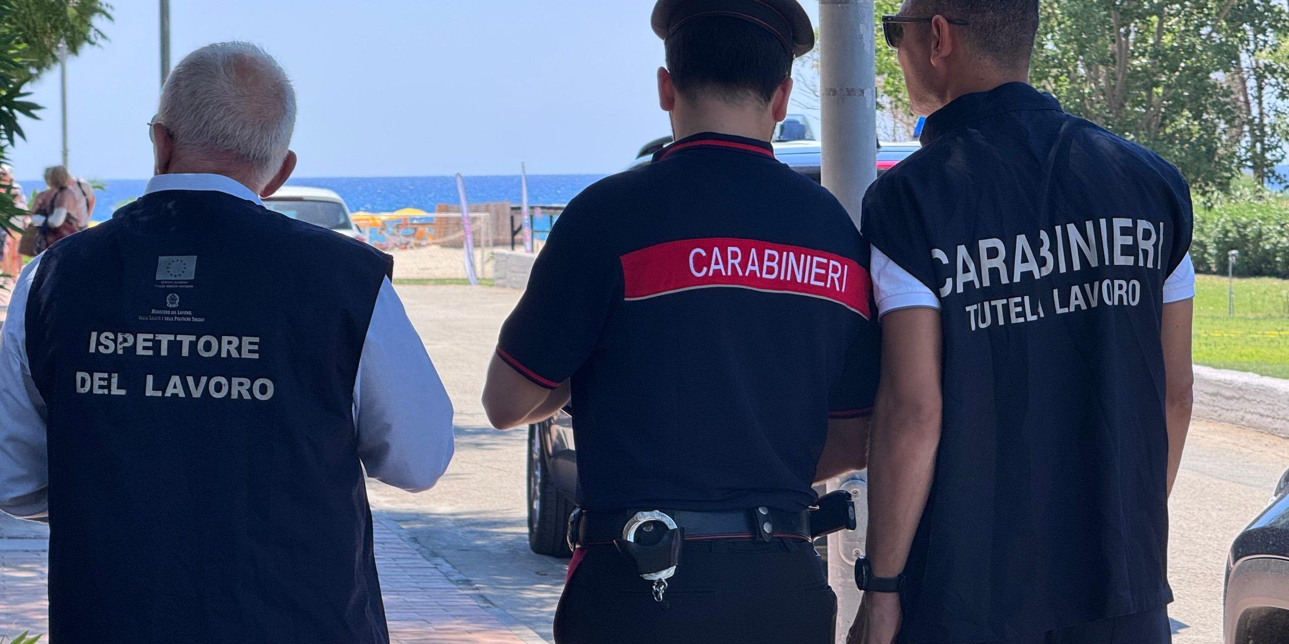 Scoperti un bagnino in nero e carenze igienico-sanitarie nella ristorazione in un villaggio turistico a Botricello