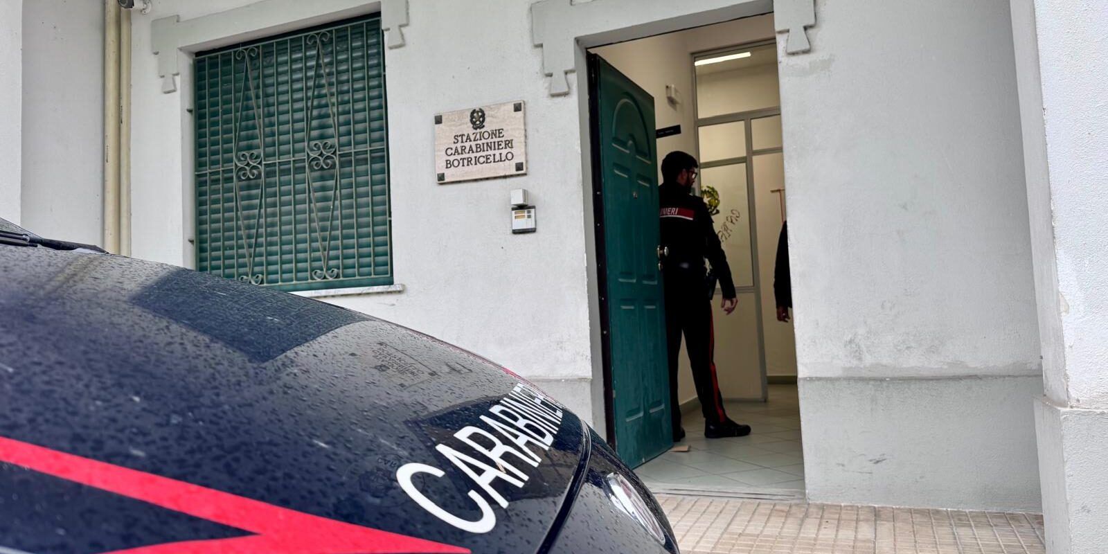 Anziana truffata da un finto carabiniere, arrestati due giovani nel Catanzarese