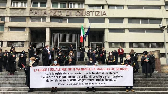 Cosenza, due magistrati onorari in sciopero della fame contro la riforma