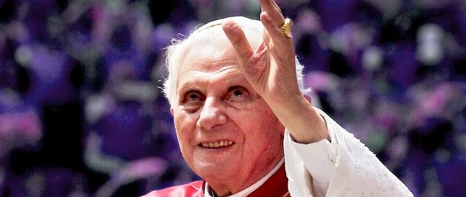 Occhiuto e Mancuso rendono omaggio alla figura di Papa Ratzinger