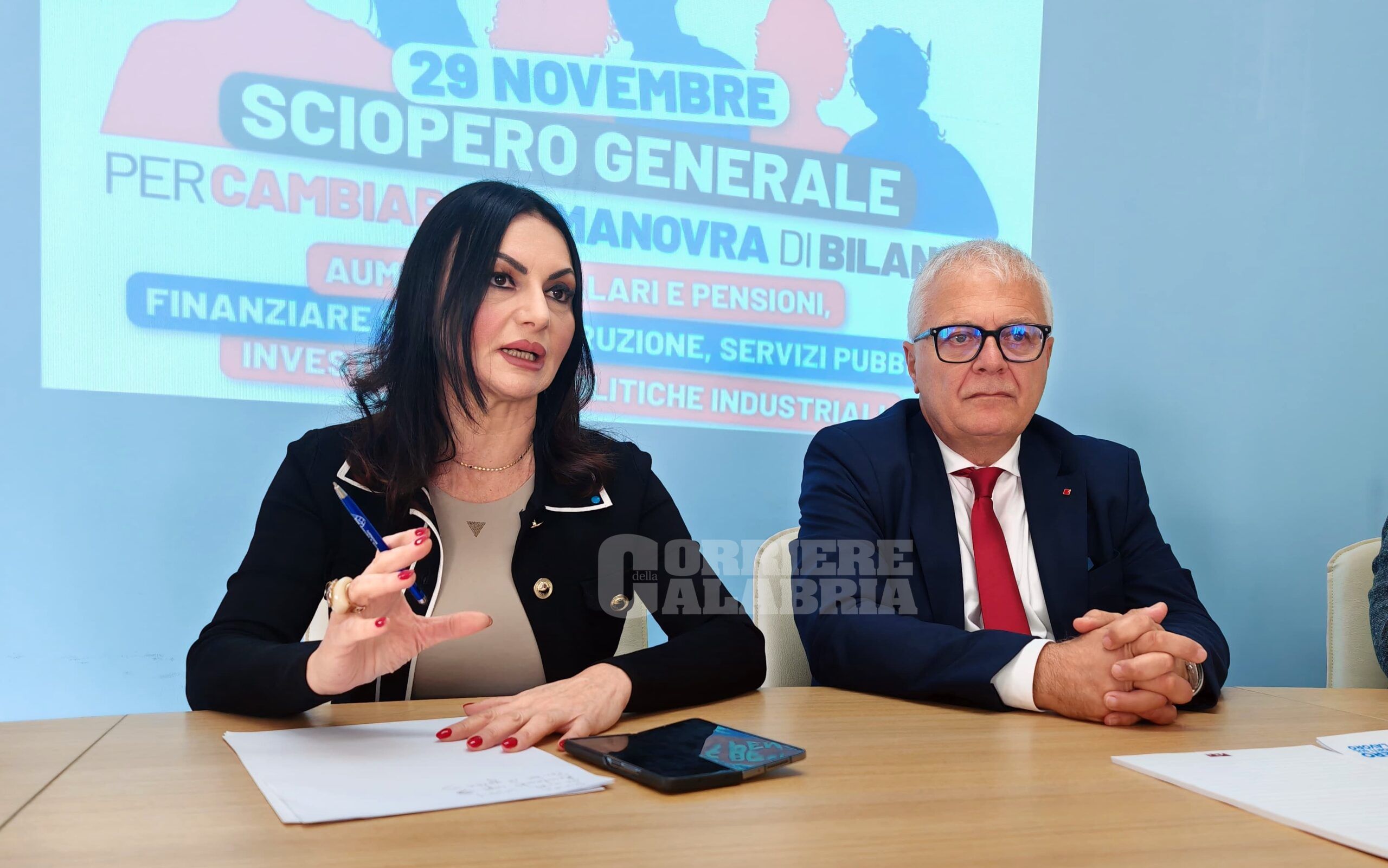 Cgil e Uil in piazza contro il governo e per chiedere «un cambio di passo» anche in Calabria – VIDEO