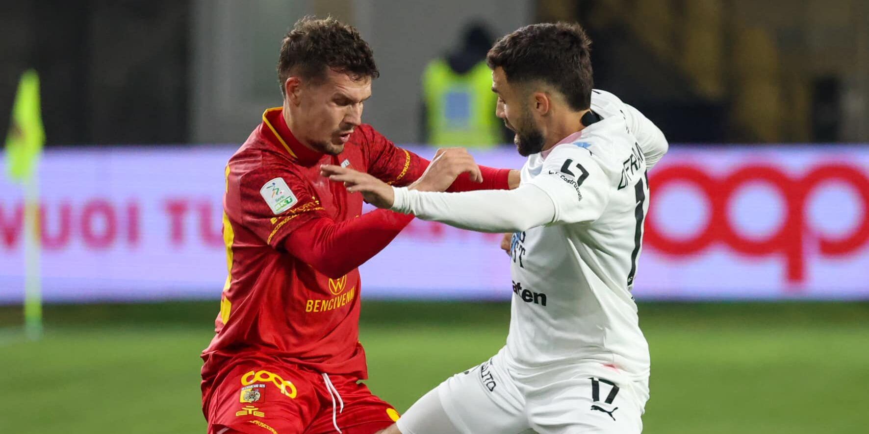 Serie B, Biasci non basta: il Catanzaro pareggia contro il Palermo