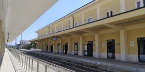 Rfi Calabria, interventi di riqualificazione e accessibilità nelle stazioni di Crotone e Sibari