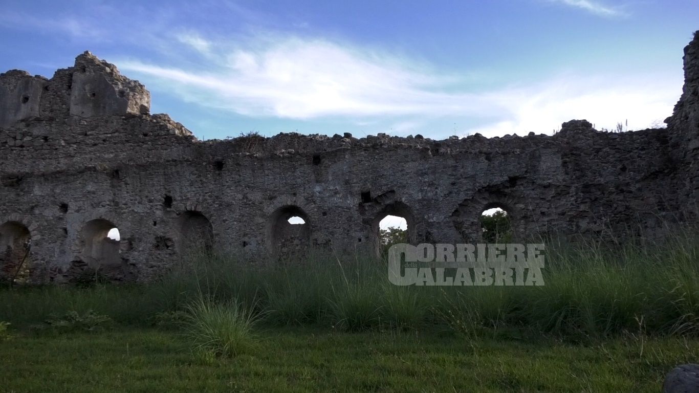 Biodiversità e cultura, il percorso etnobotanico all’Abbazia Benedettina di Sant’Eufemia – VIDEO E FOTO