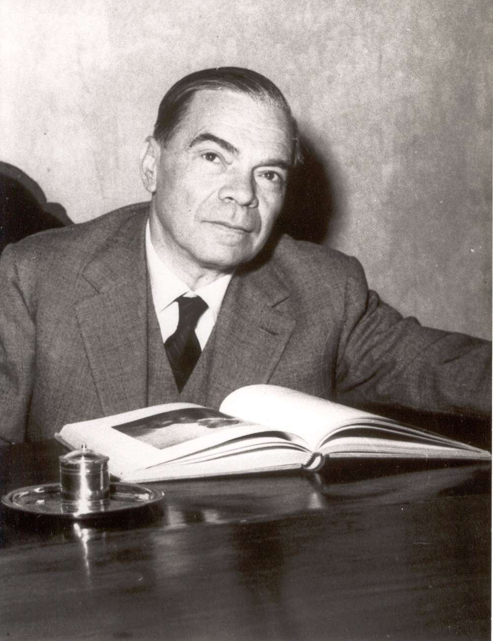 Intitolata a Corrado Alvaro la sala polifunzionale della sede Rai regionale