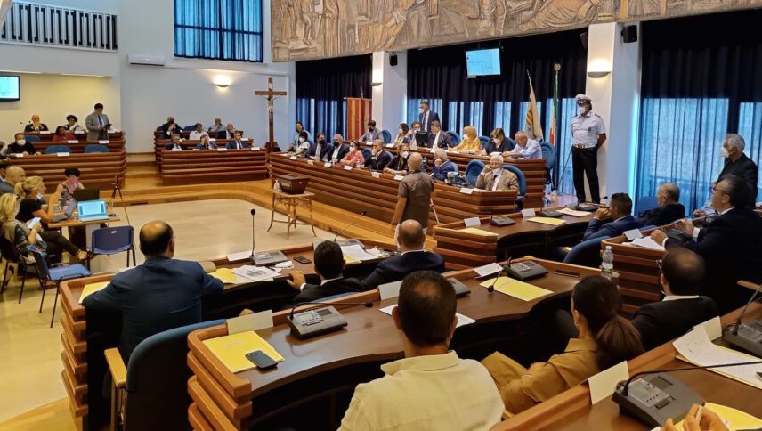 Tragedia a Catanzaro, il Consiglio: «Un tavolo permanente per l’area sud della città»