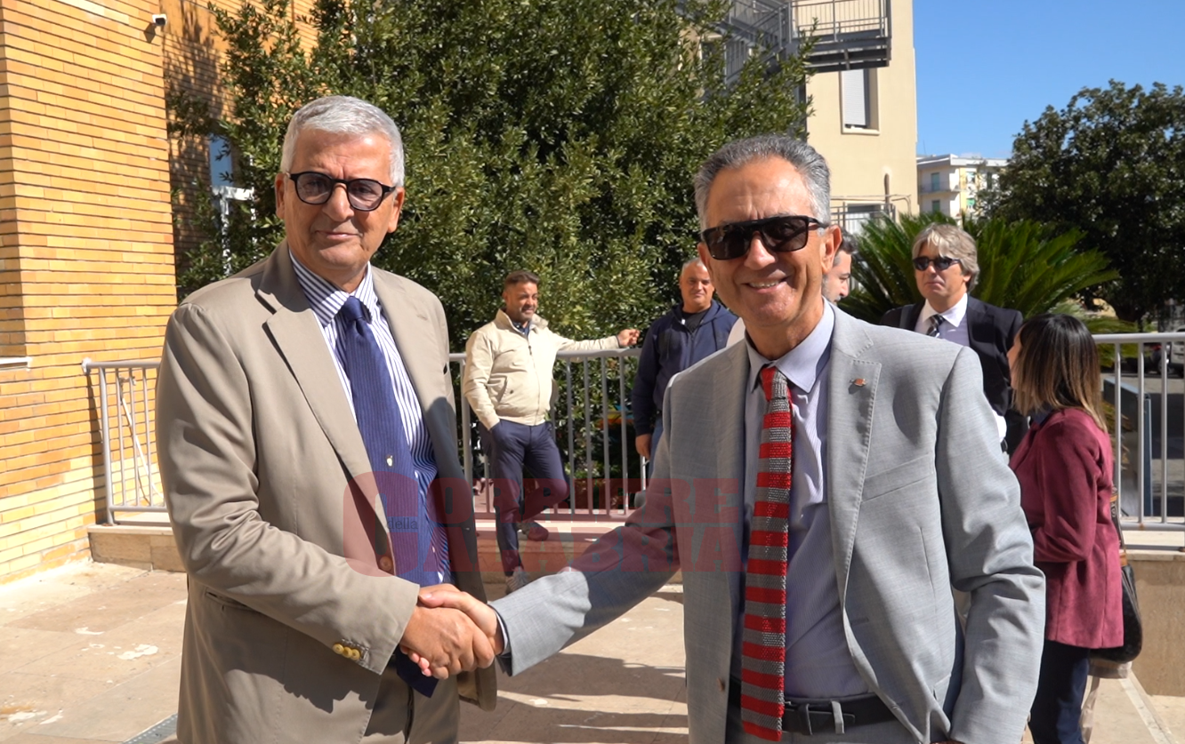 Ospedale di Cosenza, inaugurati i reparti di Cardiochirurgia e Chirurgia ortopedica. «Un salto di civiltà» – FOTO