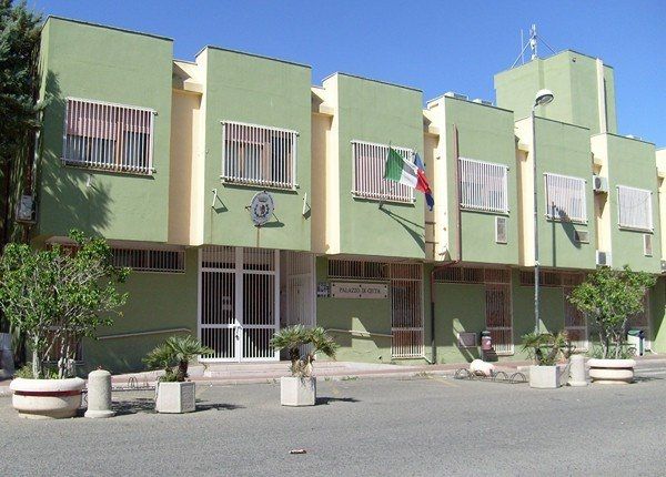 STIGE | Si dimettono 11 consiglieri di Cirò Marina