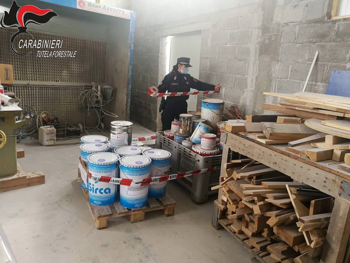 Tarsia, i carabinieri sequestrano un opificio abusivo