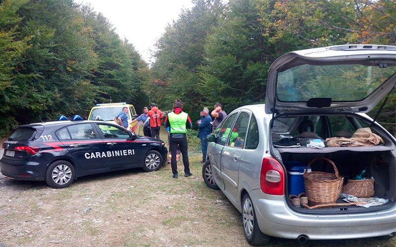 Due cercatori di funghi dispersi in Sila, in salvo seguendo le sirene dei Carabinieri