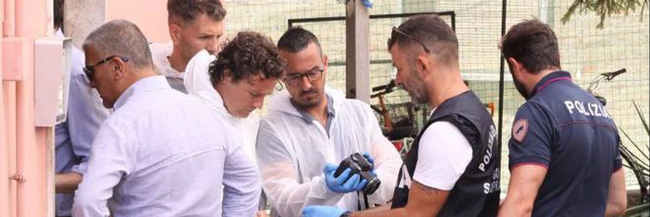 Uccide la madre ottantenne colpendola alla testa, arrestata