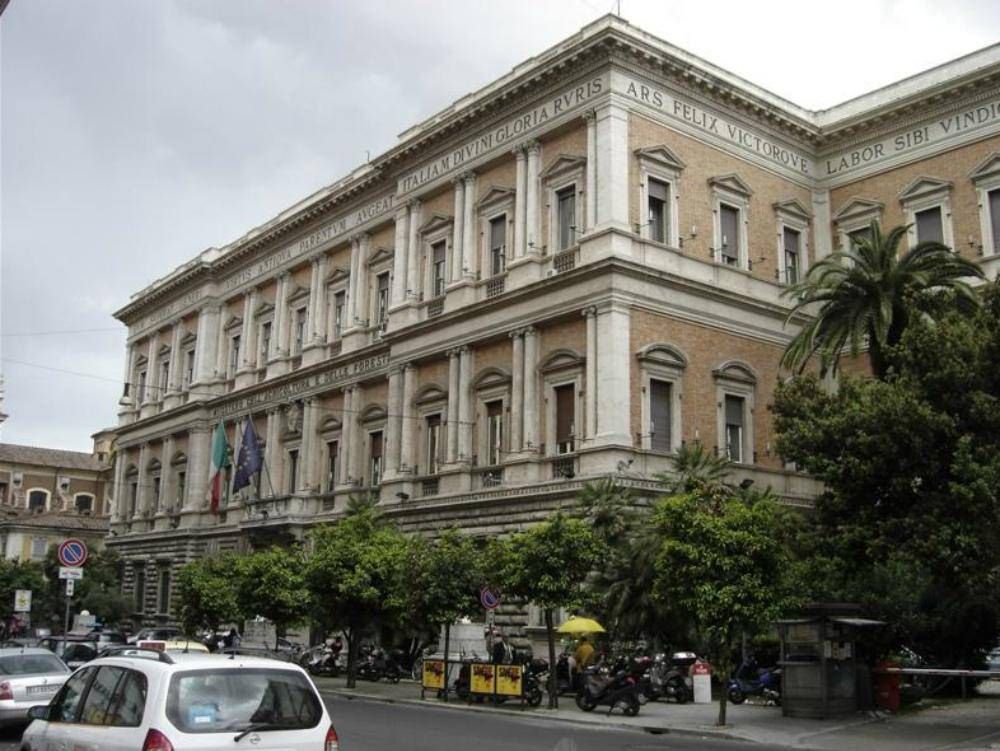 Una “talpa” al Csm per bruciare le indagini