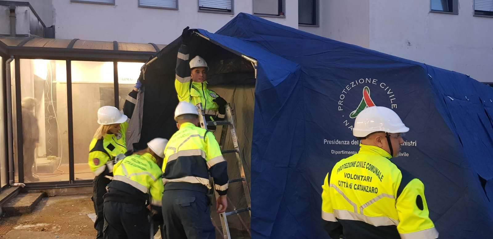 Coronavirus, l’ospedale di Catanzaro recluta nuovo personale fino a maggio