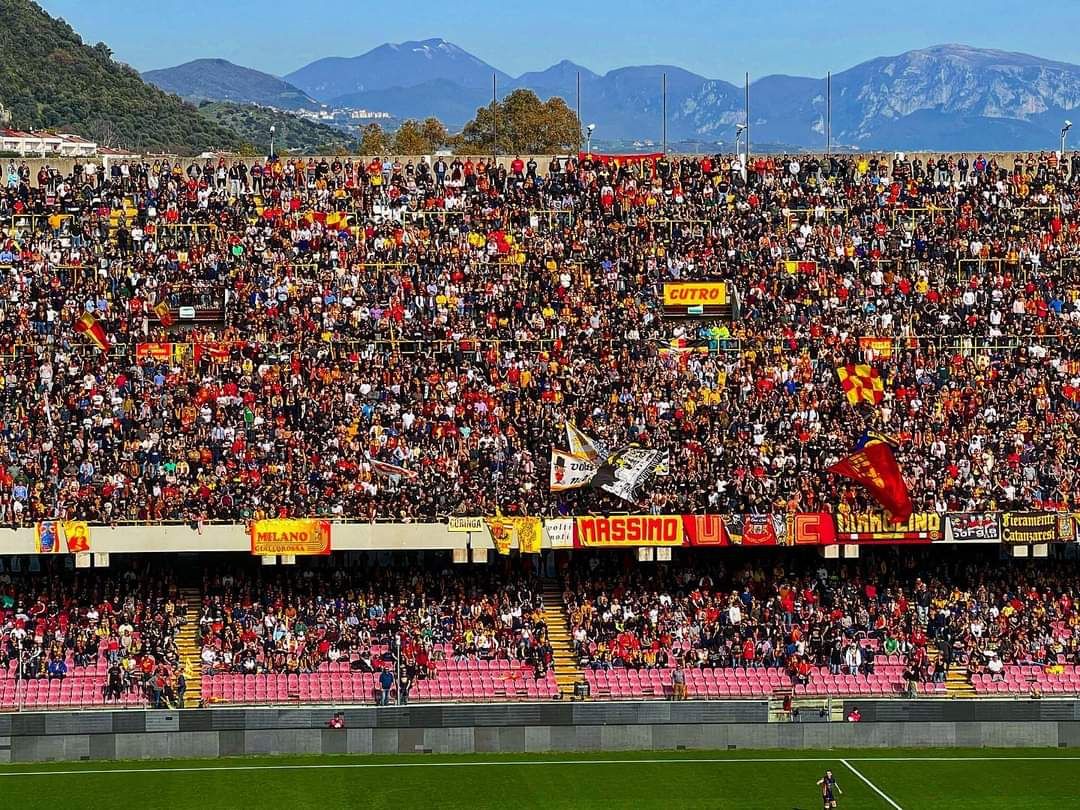 Tripudio Catanzaro: i giallorossi centrano il match point per la serie B – VIDEO – FOTO
