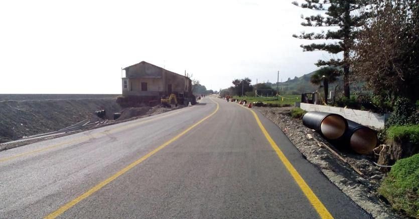 La corsa a ostacoli della statale 106