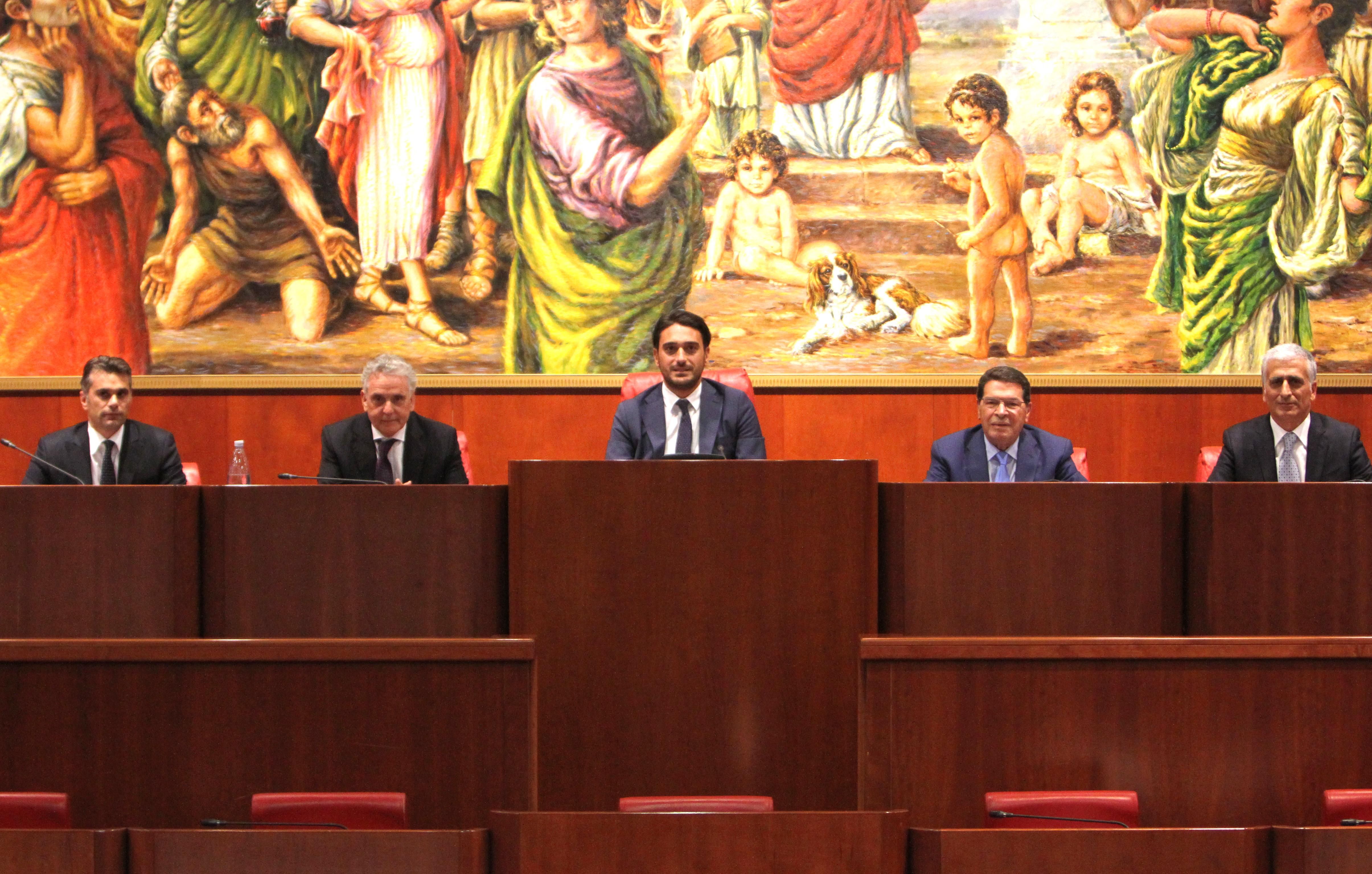 Consiglio, è il trionfo di Gentile: il centrosinistra non esiste più