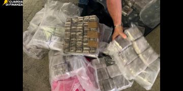 Traffico di droga, la Calabria sull’asse Palermo-Roma – FOTO e VIDEO