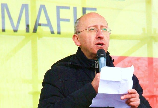 Don Cozzi: «Non ci arrenderemo alla 'ndrangheta»