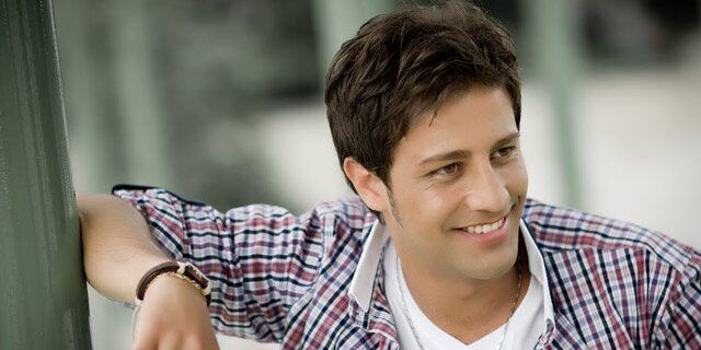 Il caso del cantante cosentino morto a Bari nel 2013. La famiglia: «Chiediamo giustizia»