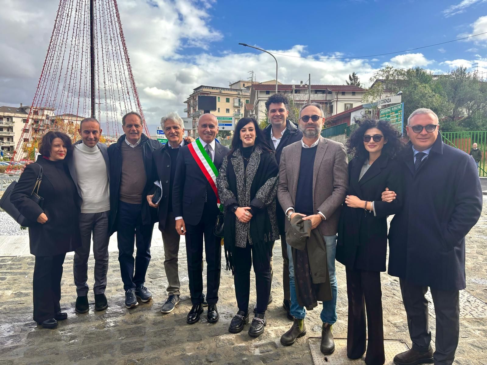 Riaperta la rotatoria di Serra Spiga, Franz Caruso: «Simbolo di una nuova idea di città»