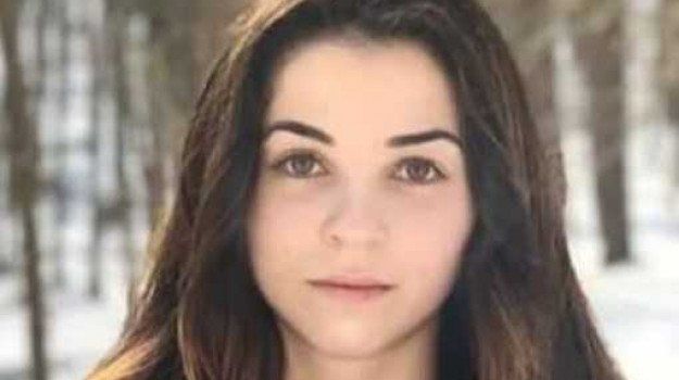 Tragedia a Satriano, fiaccolata per ricordare Simona. Domani i funerali