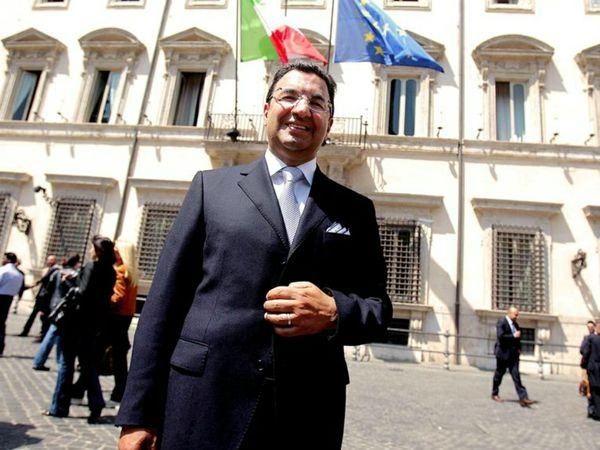 Accordo Pd-Ncd, Gentile: «Non ho ricattato nessuno»