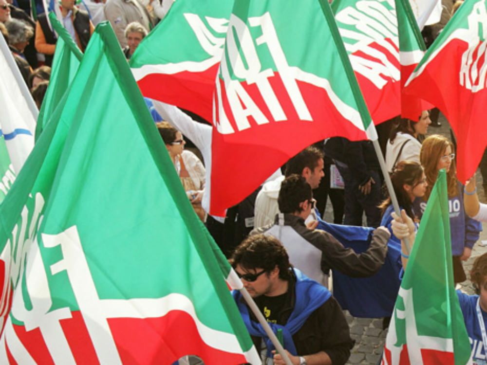 IN EDICOLA | Fi e lo scacco al re Scopelliti