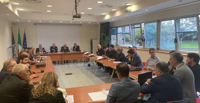 I sindaci non condividono i metodi dell'Autorità portuale e chiedono la fine del commissariamento