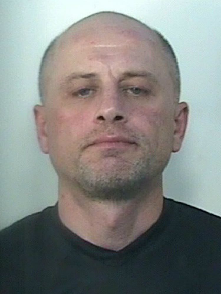 Reggio, accoltella l`ex convivente per gelosia