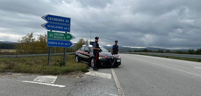 Soveria Mannelli, 18enne nei guai: sequestrata una patente falsa
