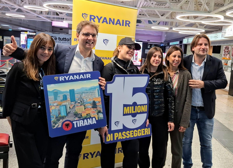 Ryanair celebra 15 milioni di passeggeri all’aeroporto di Lamezia