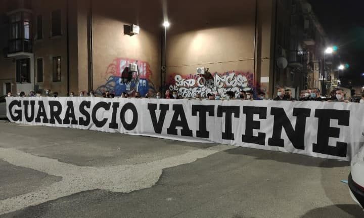 I tifosi del Cosenza disertano l’incontro promosso dal sindaco Franz Caruso: «Tempo scaduto»