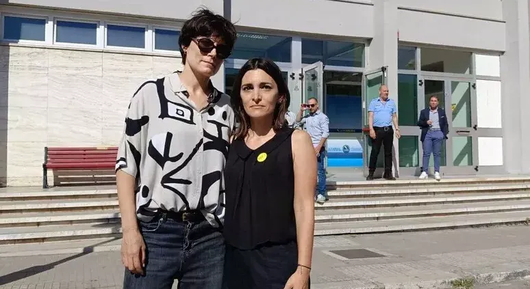 Naufragio di Cutro, l’attrice Valeria Solarino in aula a Crotone: «Violato il diritto di informazione»