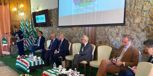 “Insieme per il futuro della Calabria”, a Cotronei il meeting Giovani Cisl