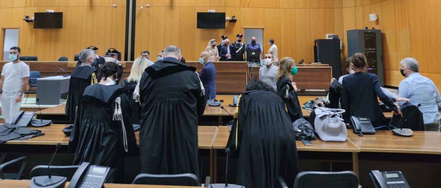 Processo Gotha, il primo grado si conclude con 15 condanne e 15 assoluzioni – VIDEO