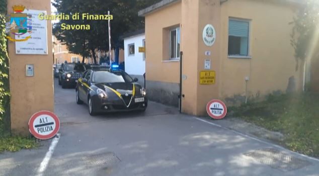 Fatture inesistenti per 15 milioni, le indagini arrivano in Calabria