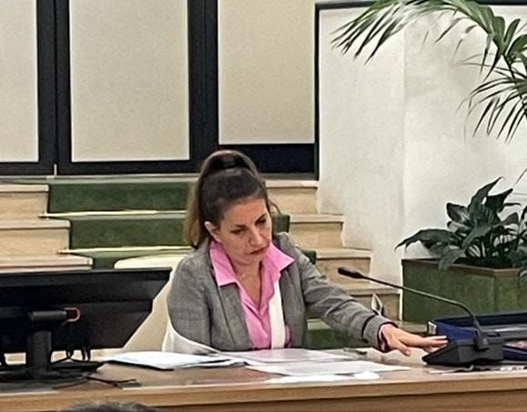 Cremazione e tumulazione con animali d’affezione: approvata la proposta di legge di Katya Gentile